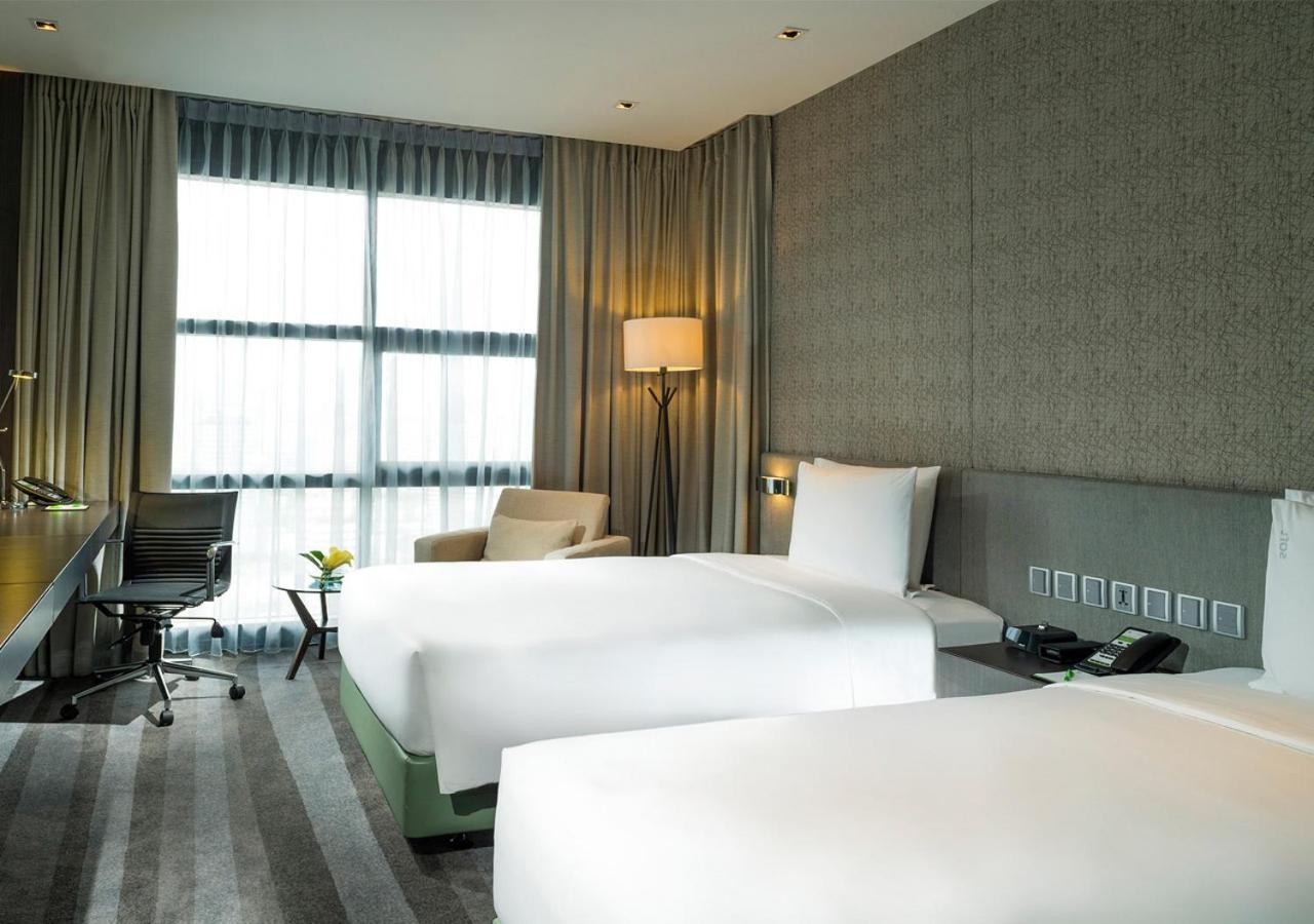 Holiday Inn Bangkok Sukhumvit By Ihg Exterior foto