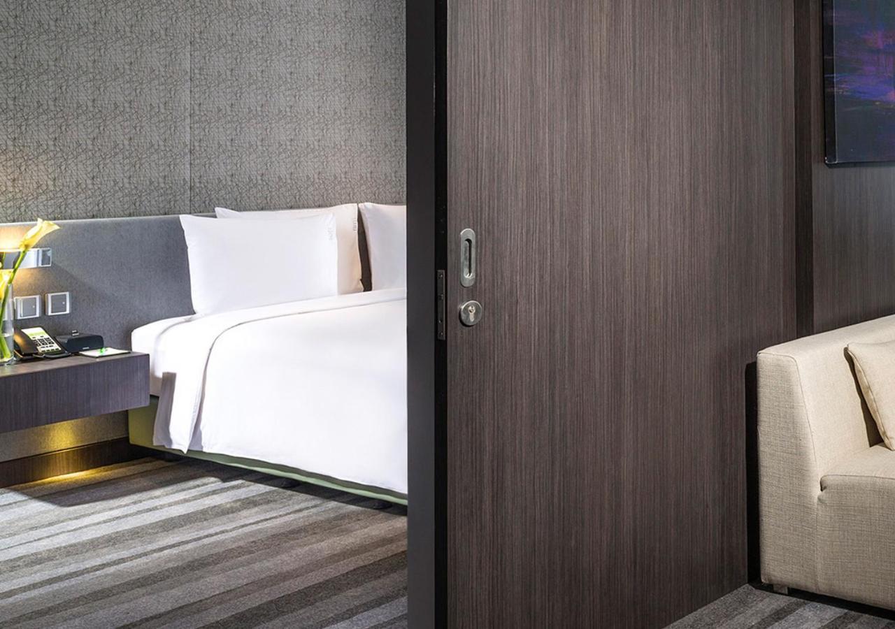 Holiday Inn Bangkok Sukhumvit By Ihg Exterior foto