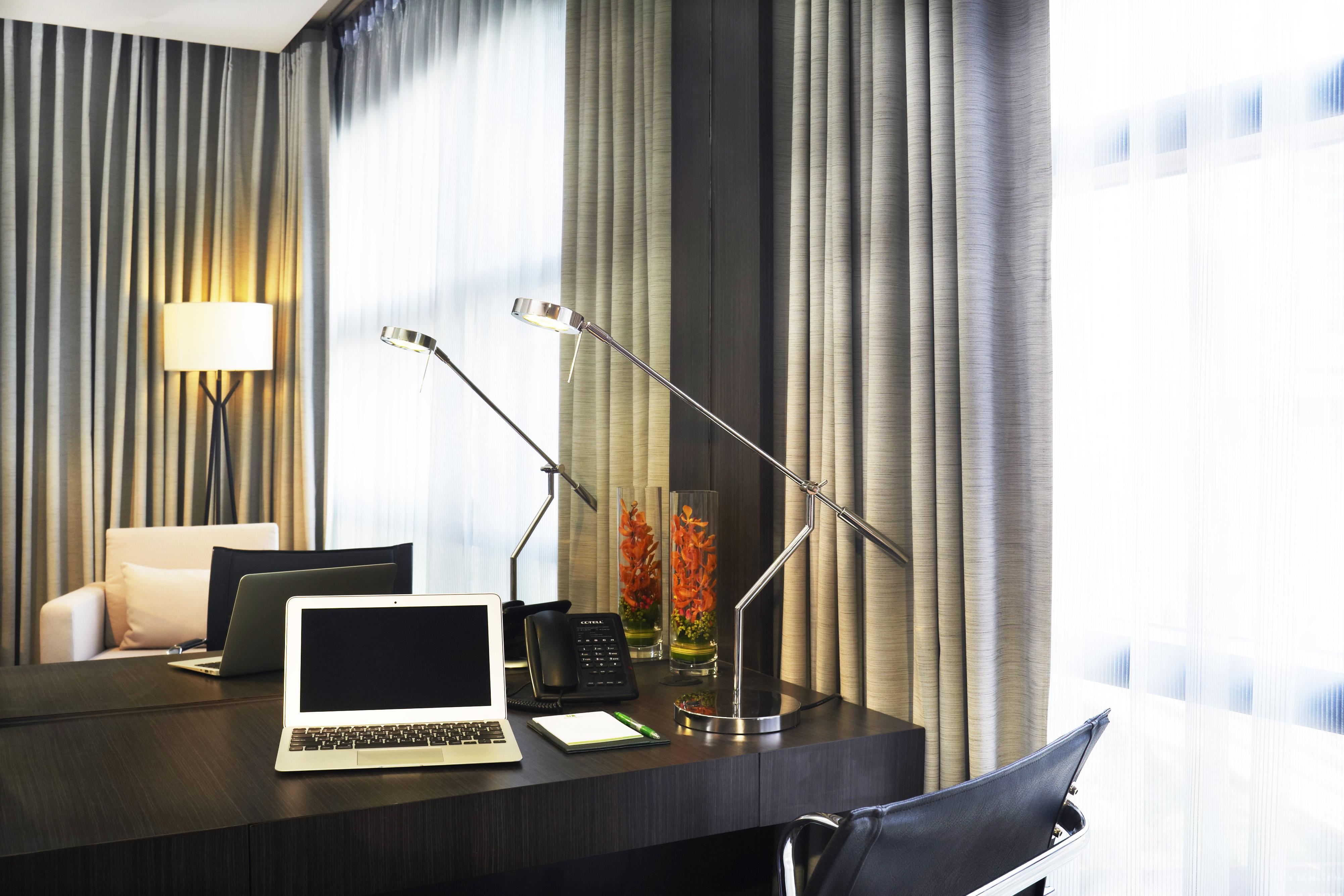 Holiday Inn Bangkok Sukhumvit By Ihg Exterior foto