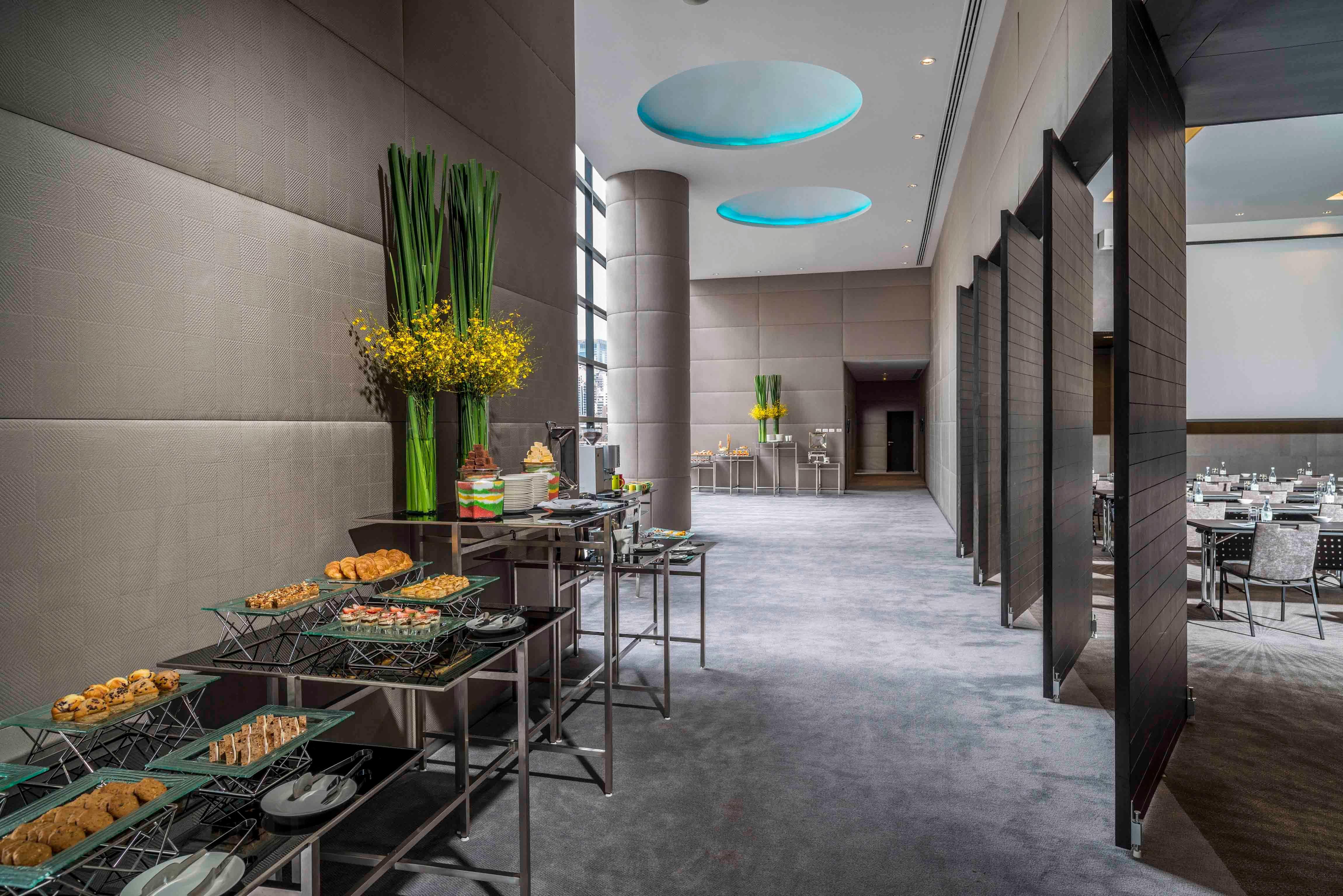 Holiday Inn Bangkok Sukhumvit By Ihg Exterior foto