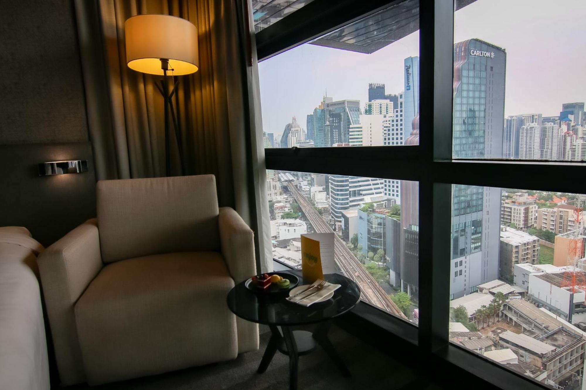 Holiday Inn Bangkok Sukhumvit By Ihg Exterior foto