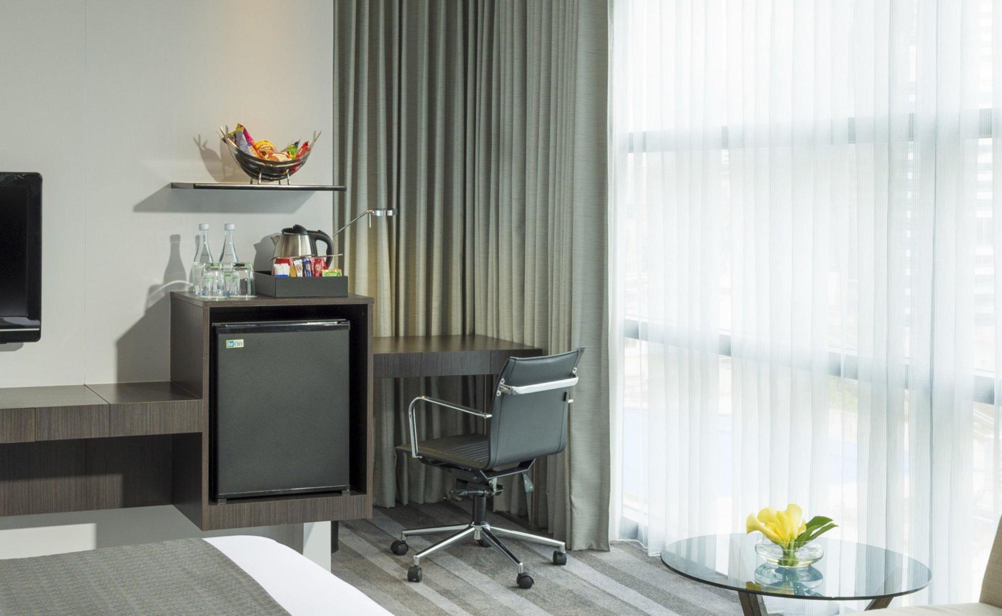 Holiday Inn Bangkok Sukhumvit By Ihg Exterior foto